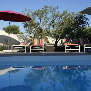 https://les-lavandins-gite-magali.fr-provencehotel.com
