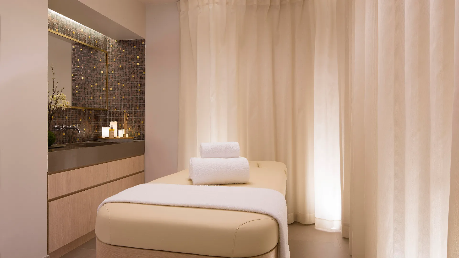 Le Tsuba Hotel Paris