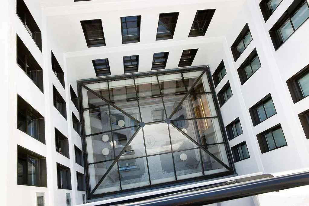 ****  Le Tsuba Hotel París Francia