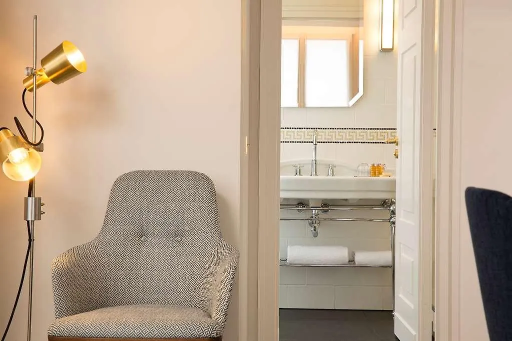 ****  Le Tsuba Hotel París Francia