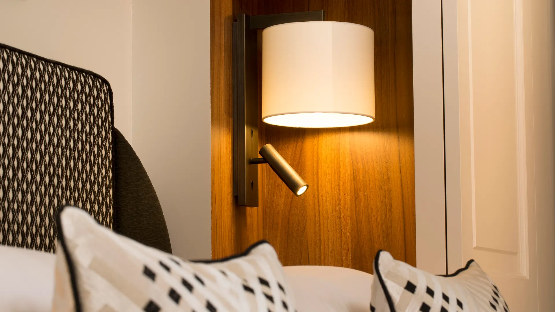 Le Tsuba Hotel París
