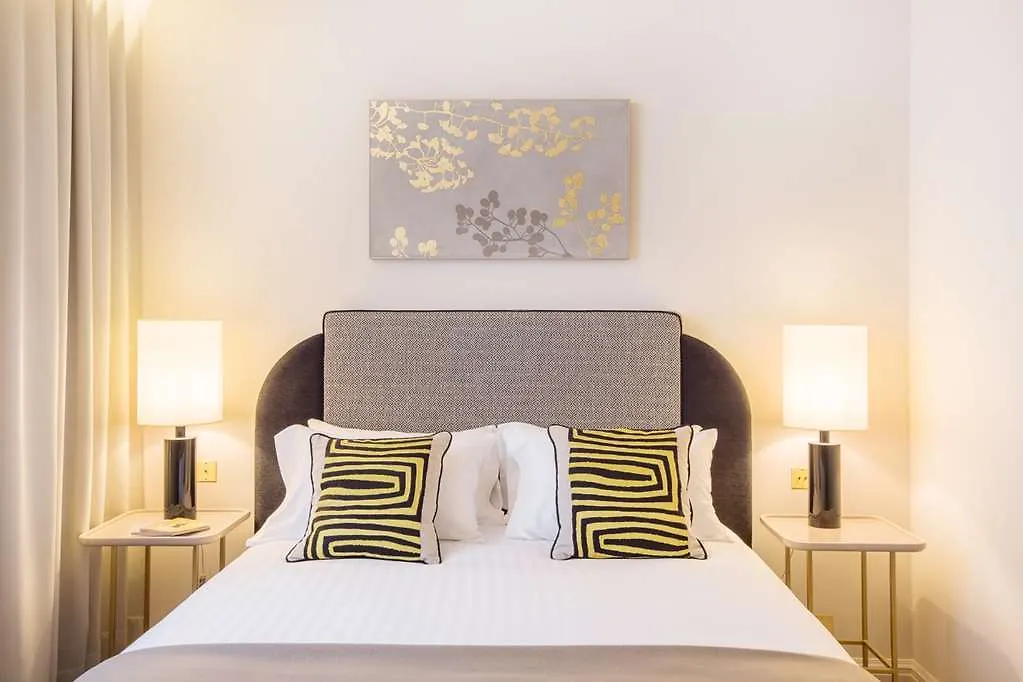 Le Tsuba Hotel París Francia