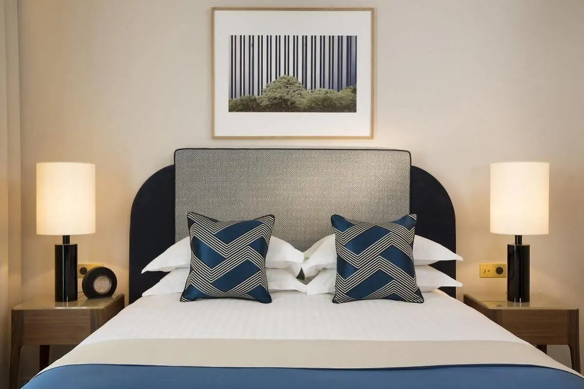 Le Tsuba Hotel París Francia
