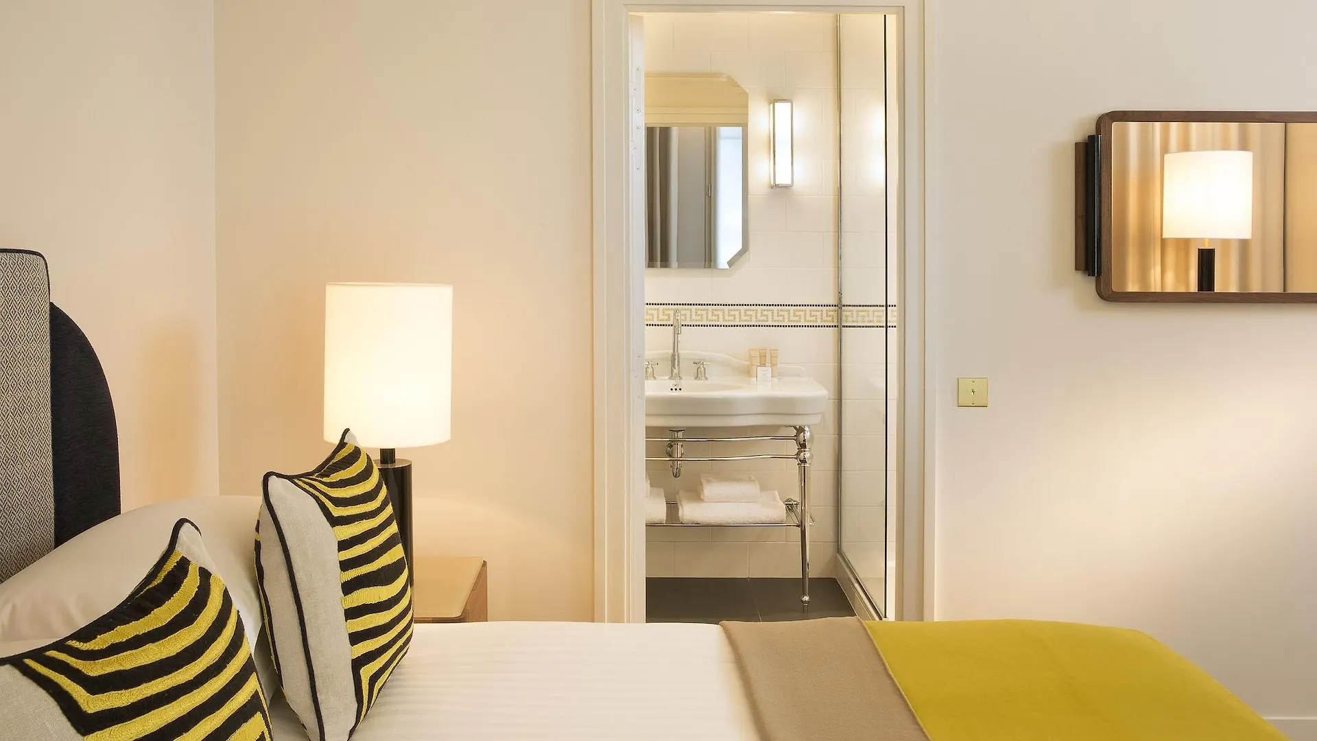 Le Tsuba Hotel Paris